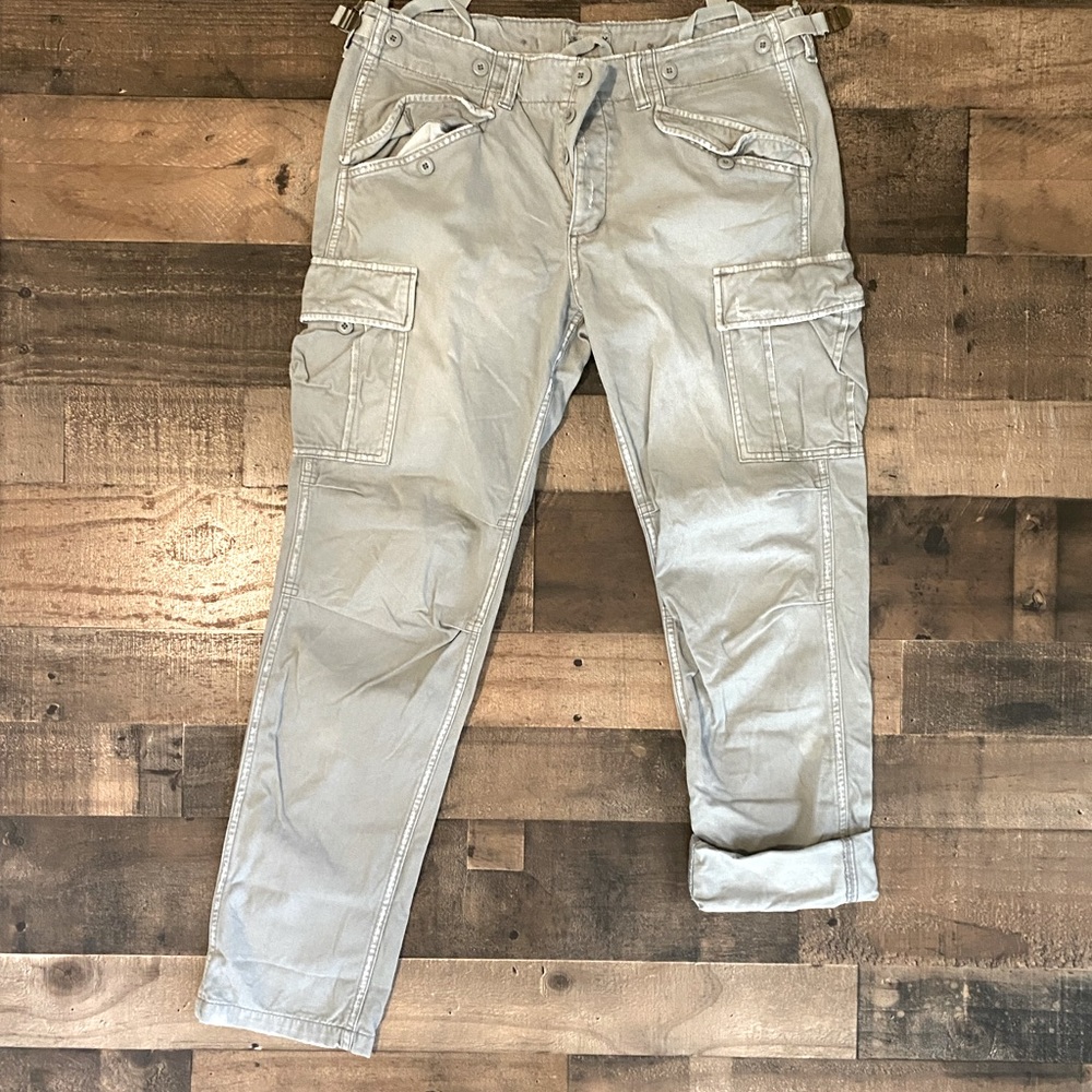 American Eagle Cargo Pants | Slouchy Skinny Style | Size 8